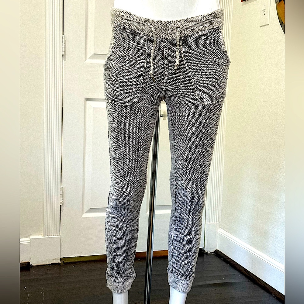 FAHERTY knit low rise joggers, warm cozy, size XS, pockets, drawstrings